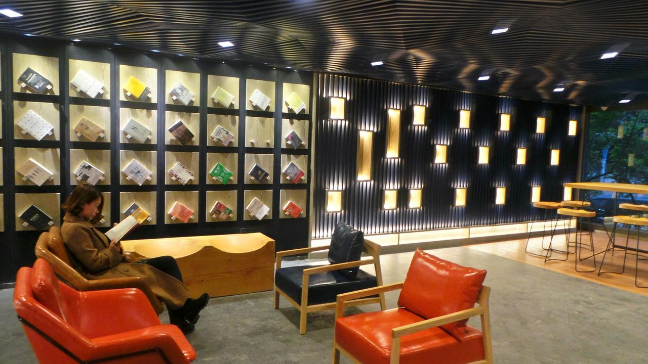 Lifu Hotel Wankel Jiang Tai Road Metro Station Branch กวางโจว ภายนอก รูปภาพ